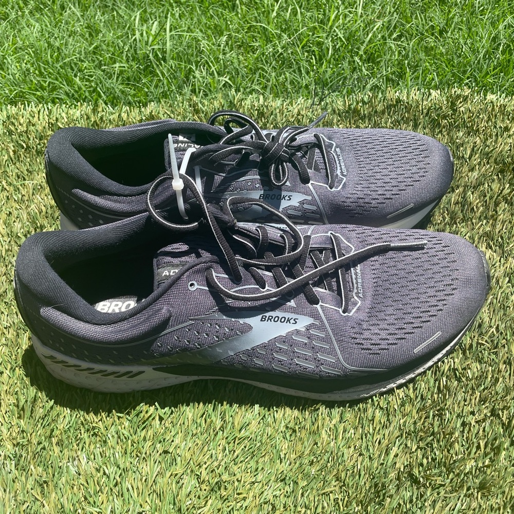 Men’s Brooks Adrenaline GTS 21 Running shoes sz 12.5